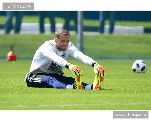 仓库门将请假参赛经济吃紧，对决拜仁圆梦诺伊尔：一切值得！(1)